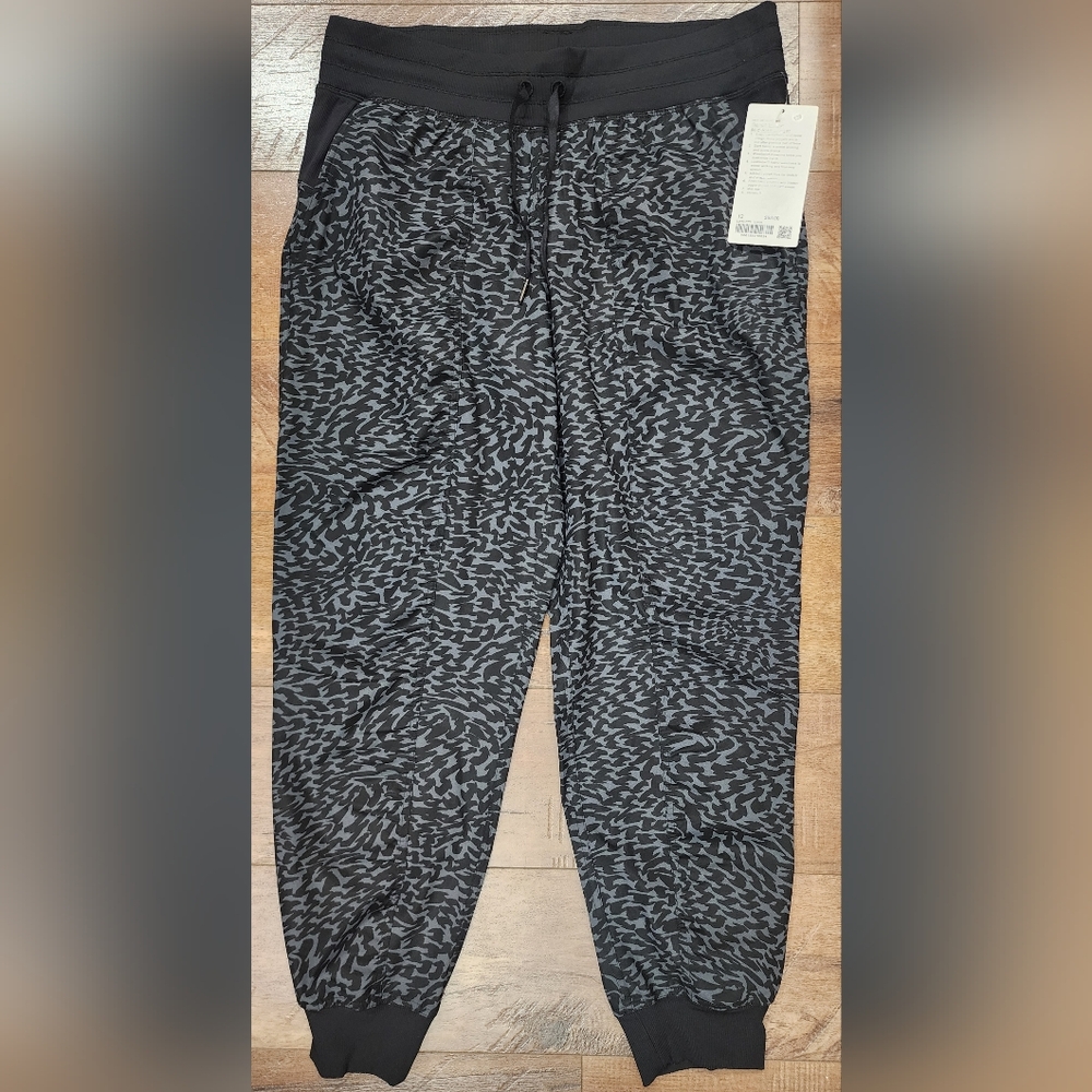 NWT Lululemon Dance Studio MR Jogger *Full Length, Size 12